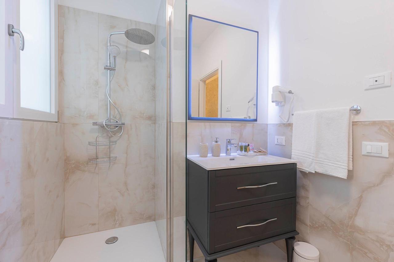 Crys: Rooms, Holiday, Business Верона Экстерьер фото