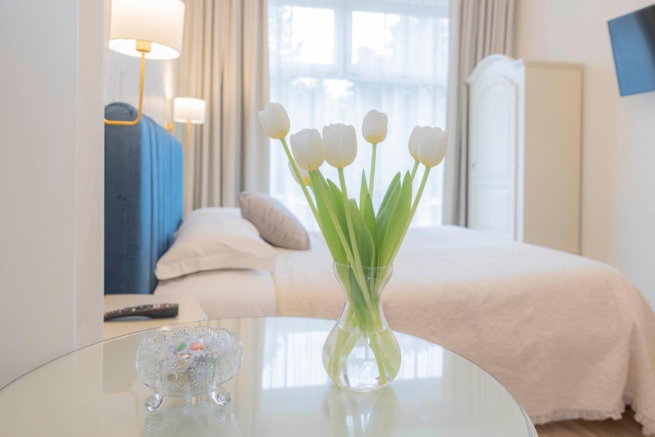 Crys: Rooms, Holiday, Business Верона Экстерьер фото